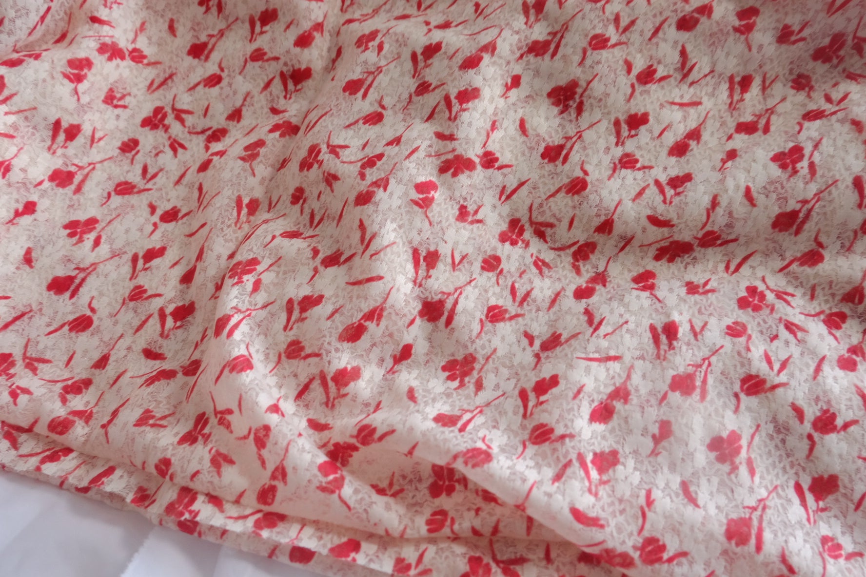 Red Floral Soft Lace Fabric - 1.64 yd