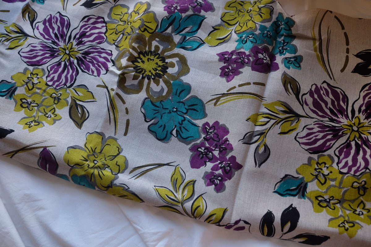 Bold Floral Heavy Linen – 1.6 yd