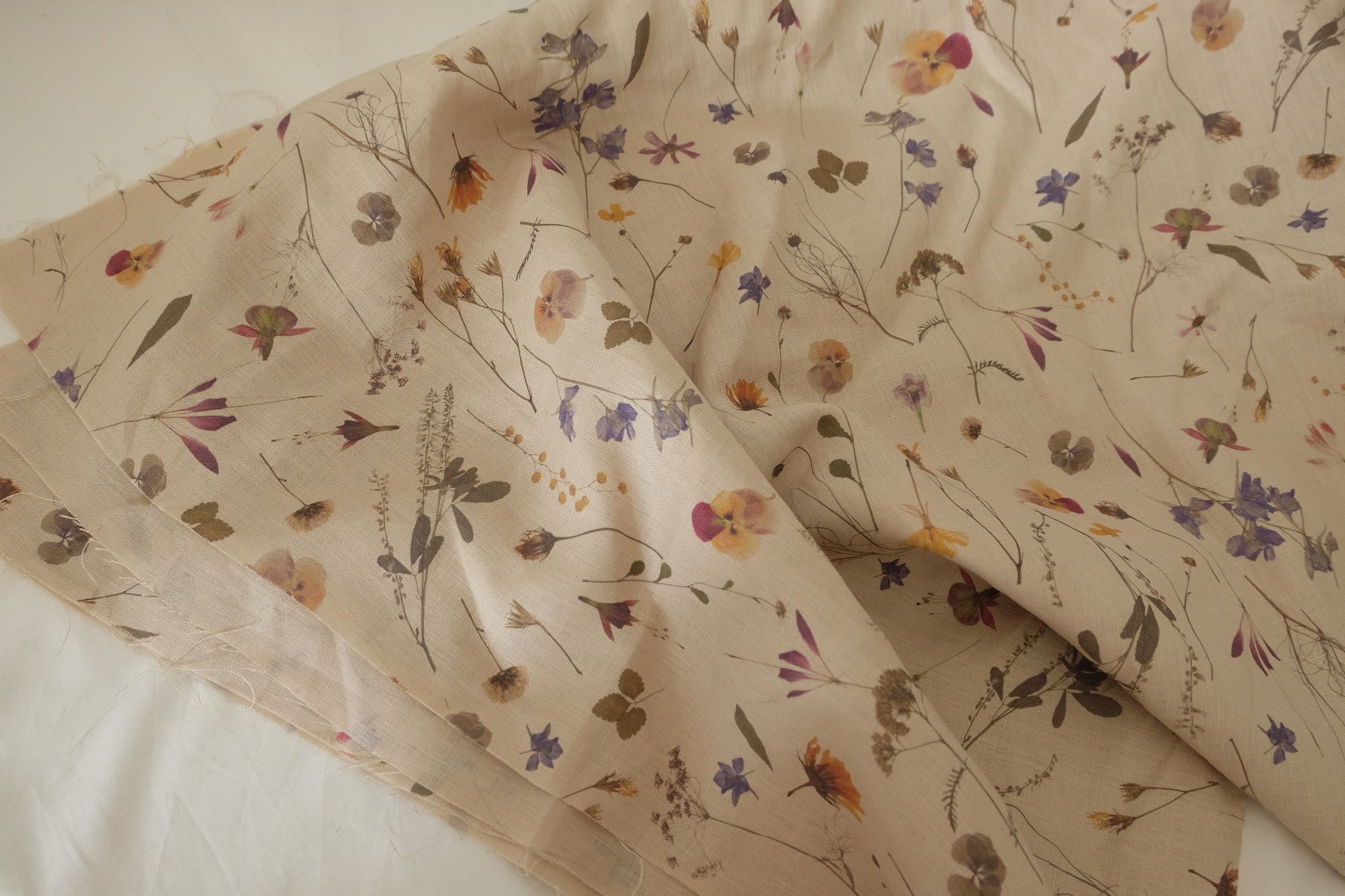 Botanical Meadow Heavy Linen Fabric – 2.5 yd
