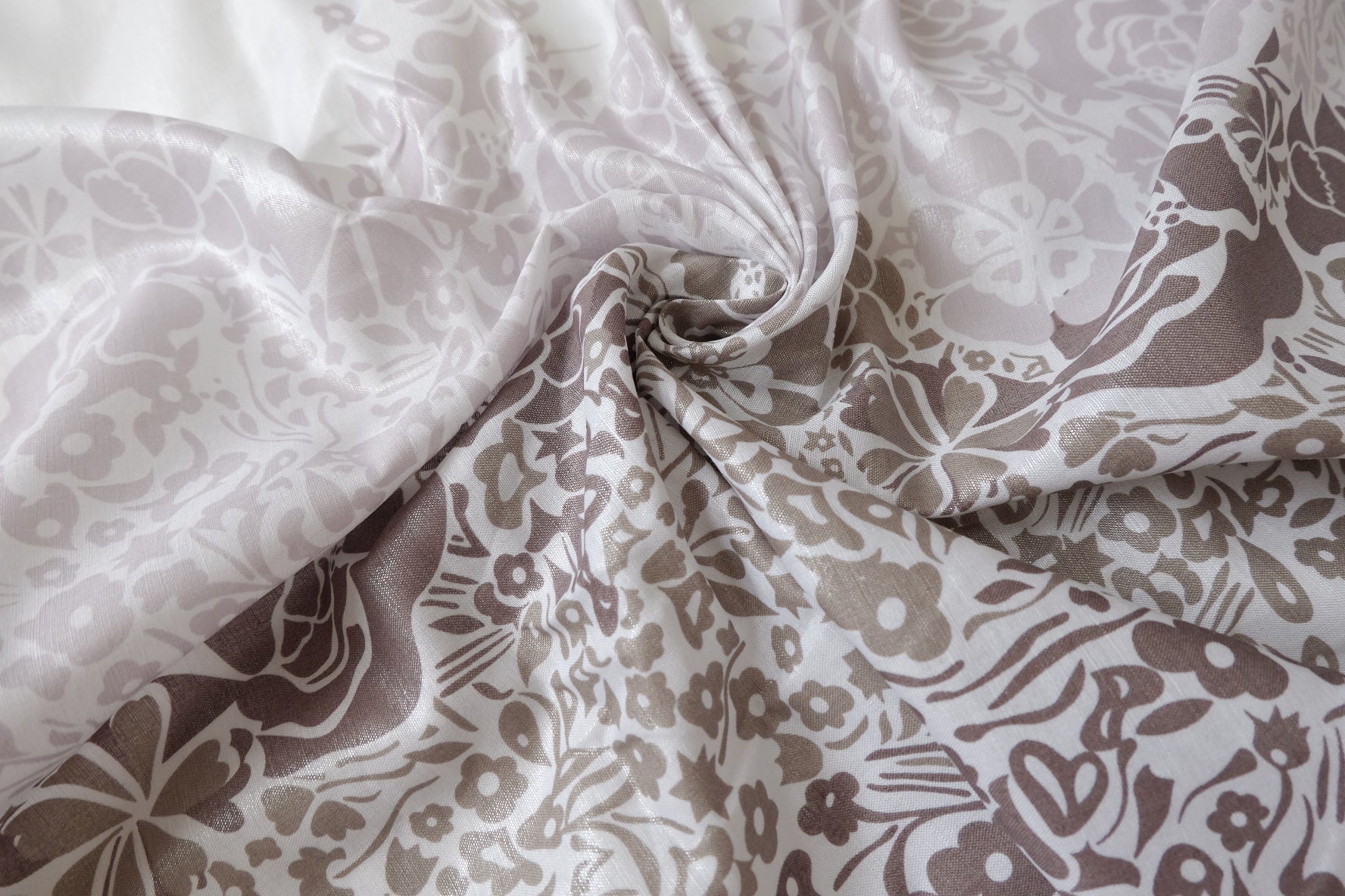 Silver Thread Border Print Linen Fabric - 2.2 yd