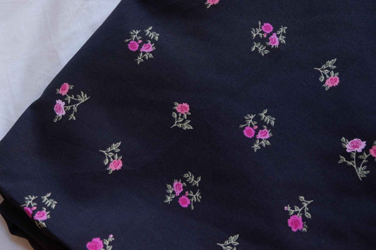 Midnight Navy Pink Rose Cotton Poplin Fabric – 3.28 yd