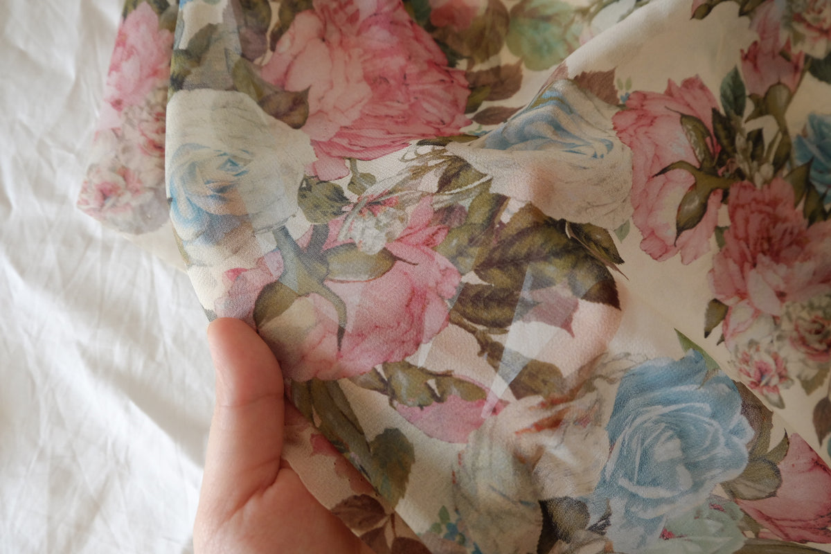 Vintage Rose Garden – Airy Floral Chiffon Fabric – 3.28 yd