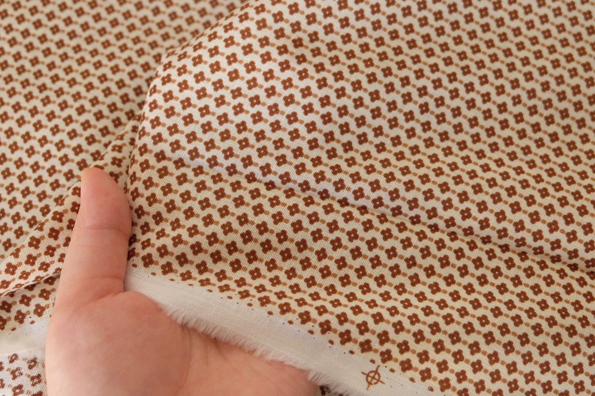 Quiet Brown Micro Floral Linen Cotton – 1.6 yd