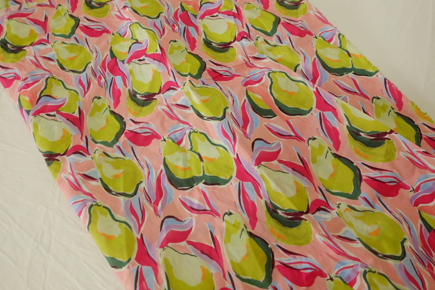 Pear Print Silky Cotton Poplin Fabric - 1.6 yd
