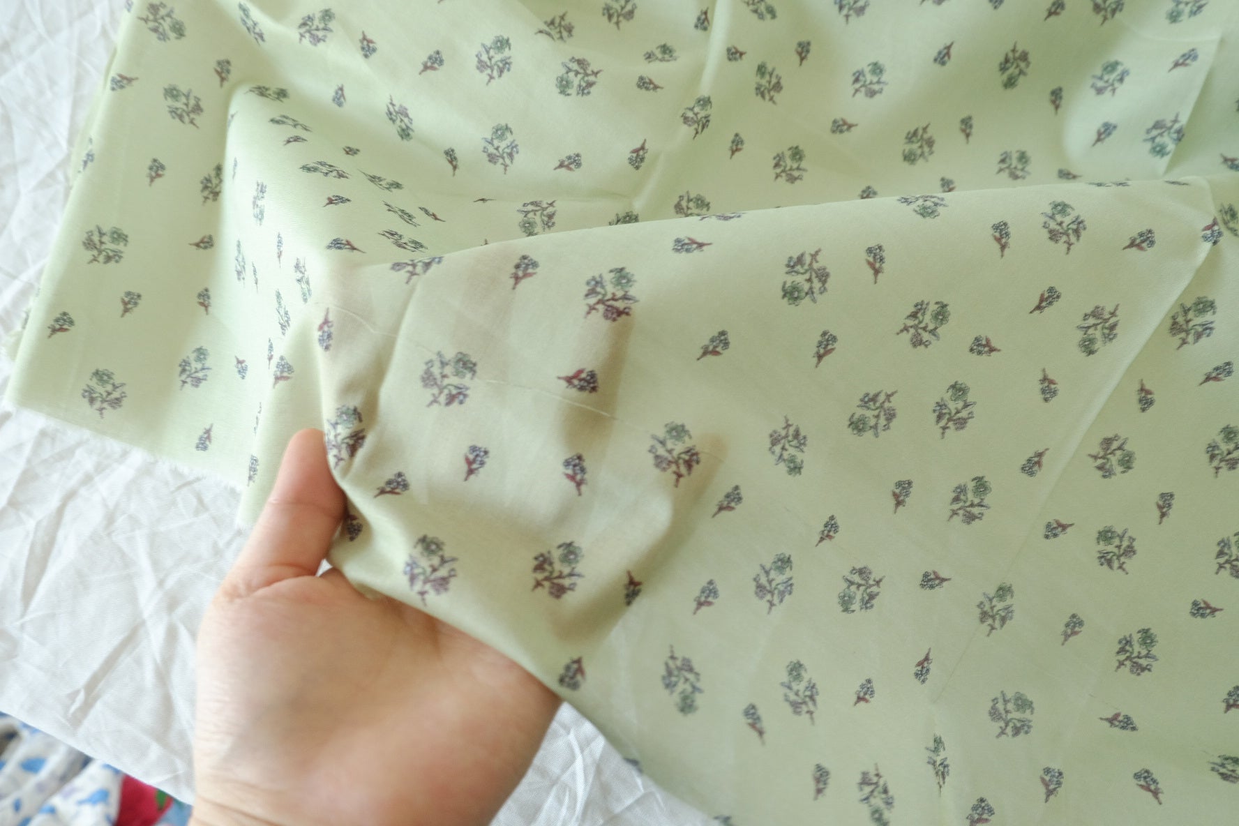 Sage Ditsy Floral 100s Cotton Fabric, 3.28 Yards