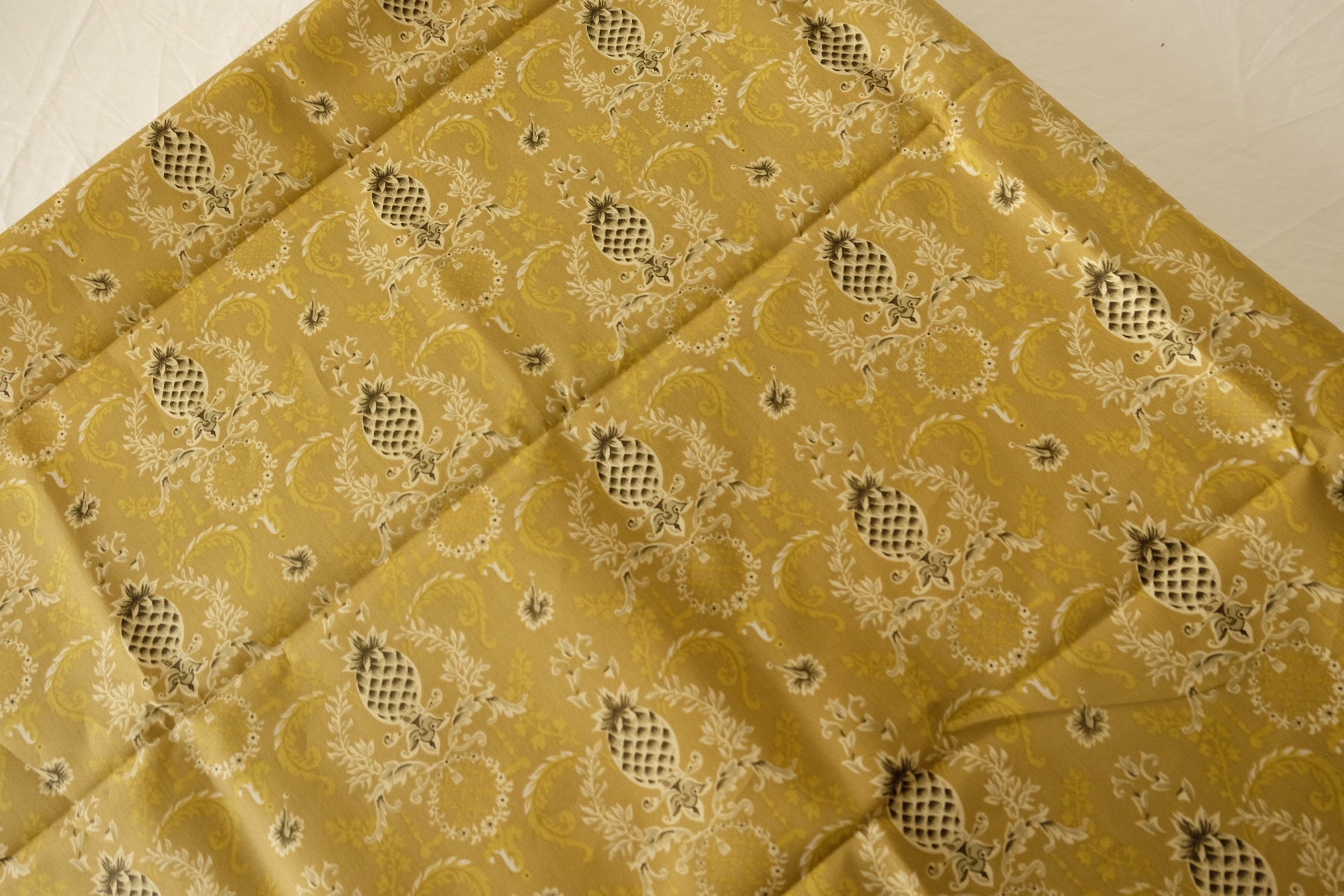 Pineapple Scroll Print Silk-Cotton Interwoven Fabric  3.28 yd Piece