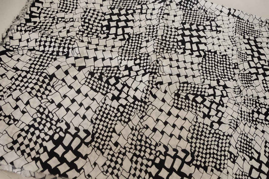 Black & White Abstract Geometric Rayon Challis Fabric – 1.6 yd