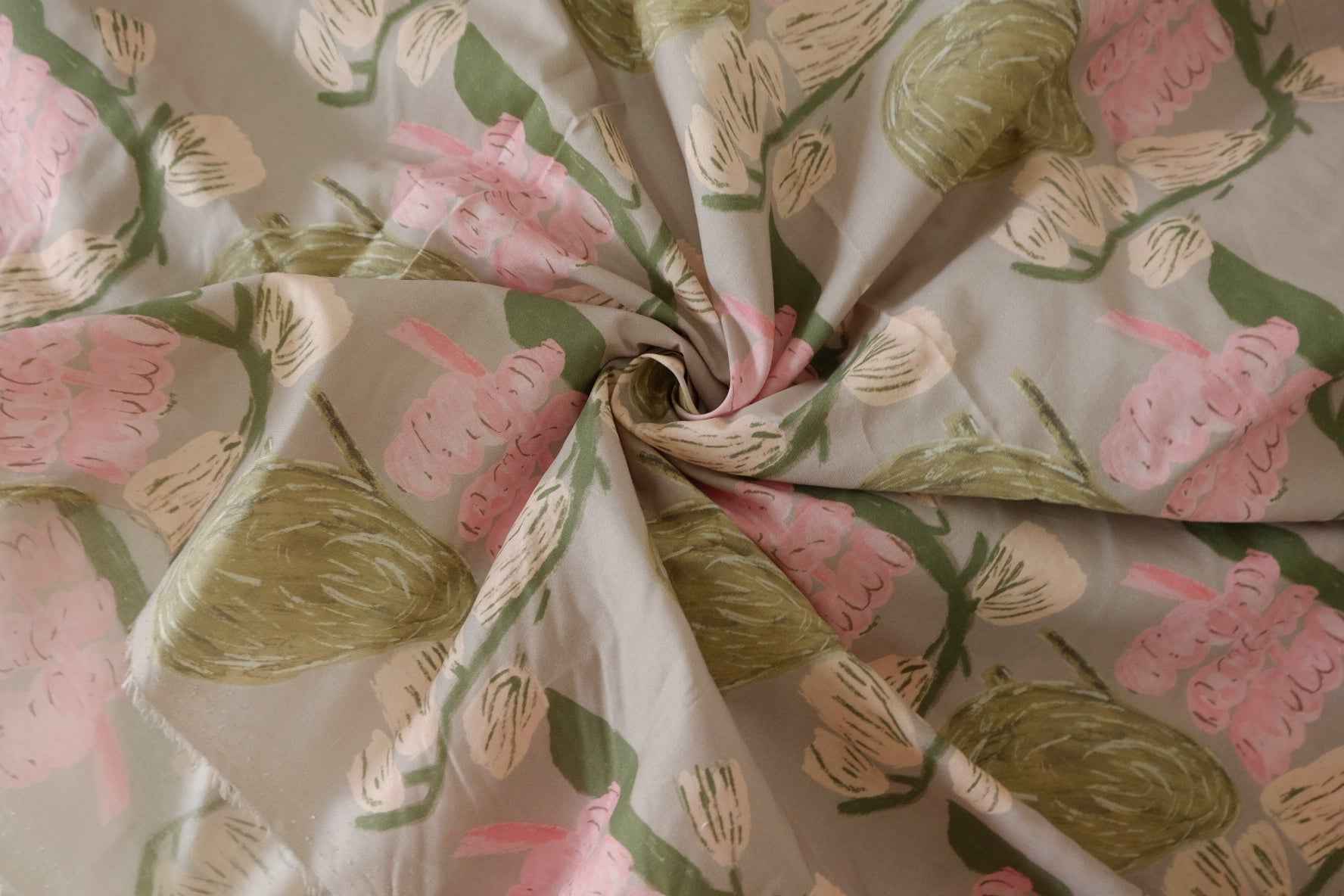 Painterly Botanical Cotton Poplin Fabric – 2.2 yd