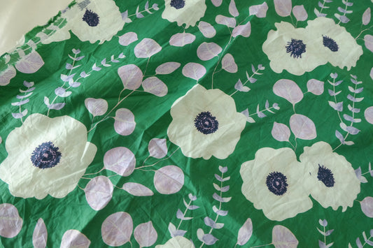 Green Poppy Cotton Lawn – 1.4 yd