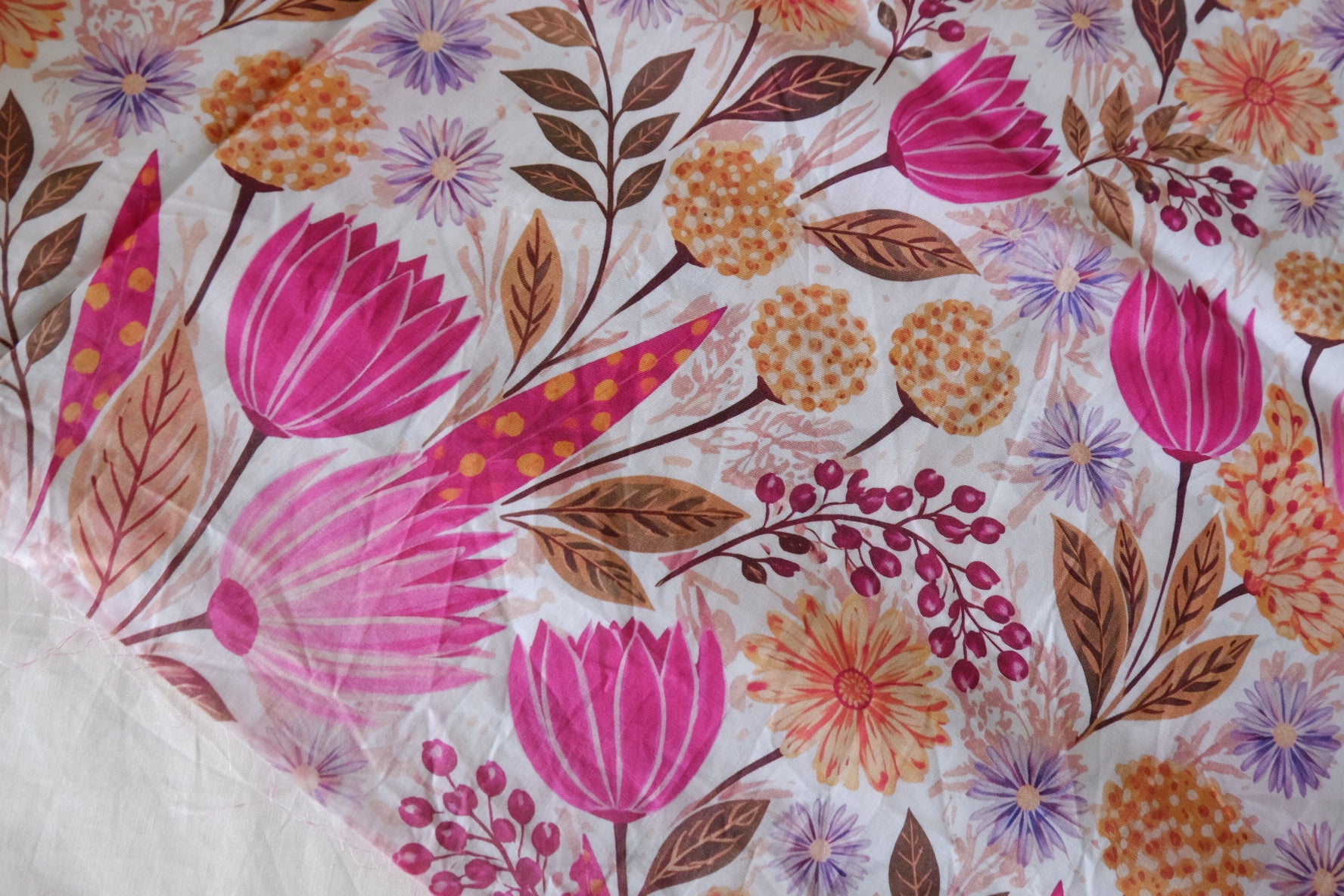Vibrant Botanical Cotton Lawn Fabric – 1.97 yd