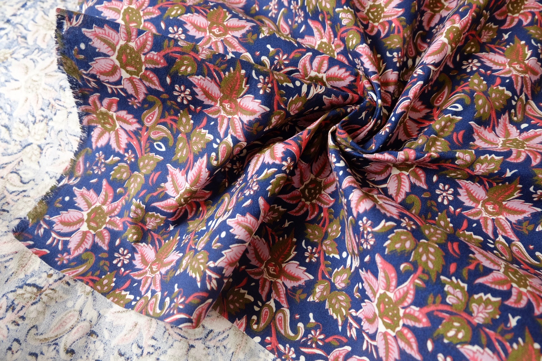 Navy Paisley Floral 6 oz Cotton Canvas — 2.19 yd