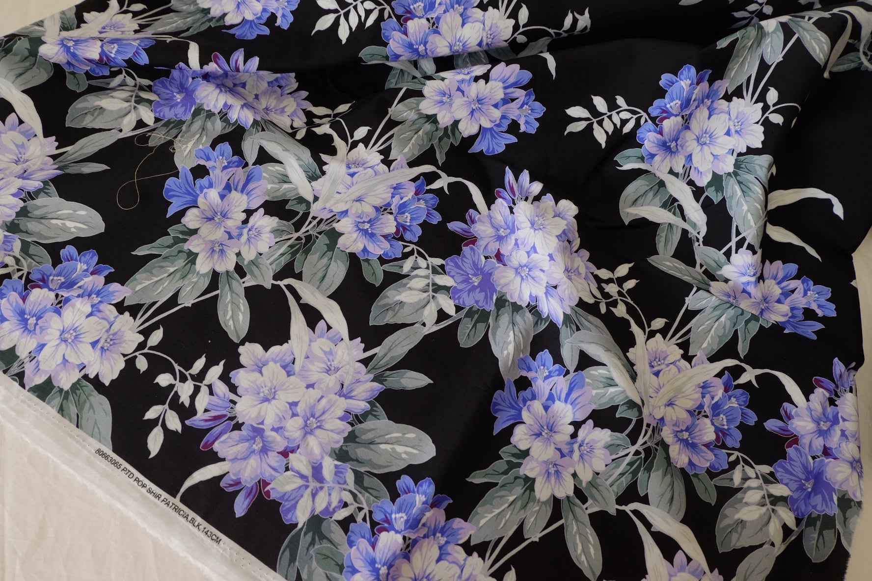 Blue Floral Border Cotton Poplin Fabric – 3.3 yd