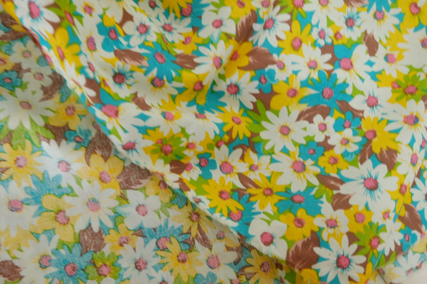 Colorful Daisy Garden Cotton Fabric – 2.2 yd/ 3.3 yd