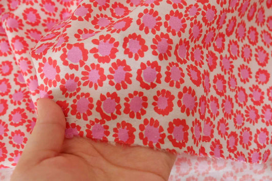 Retro Red Pink Floral Cotton Fabric – Soft Lightweight Cotton – 1.6 yd
