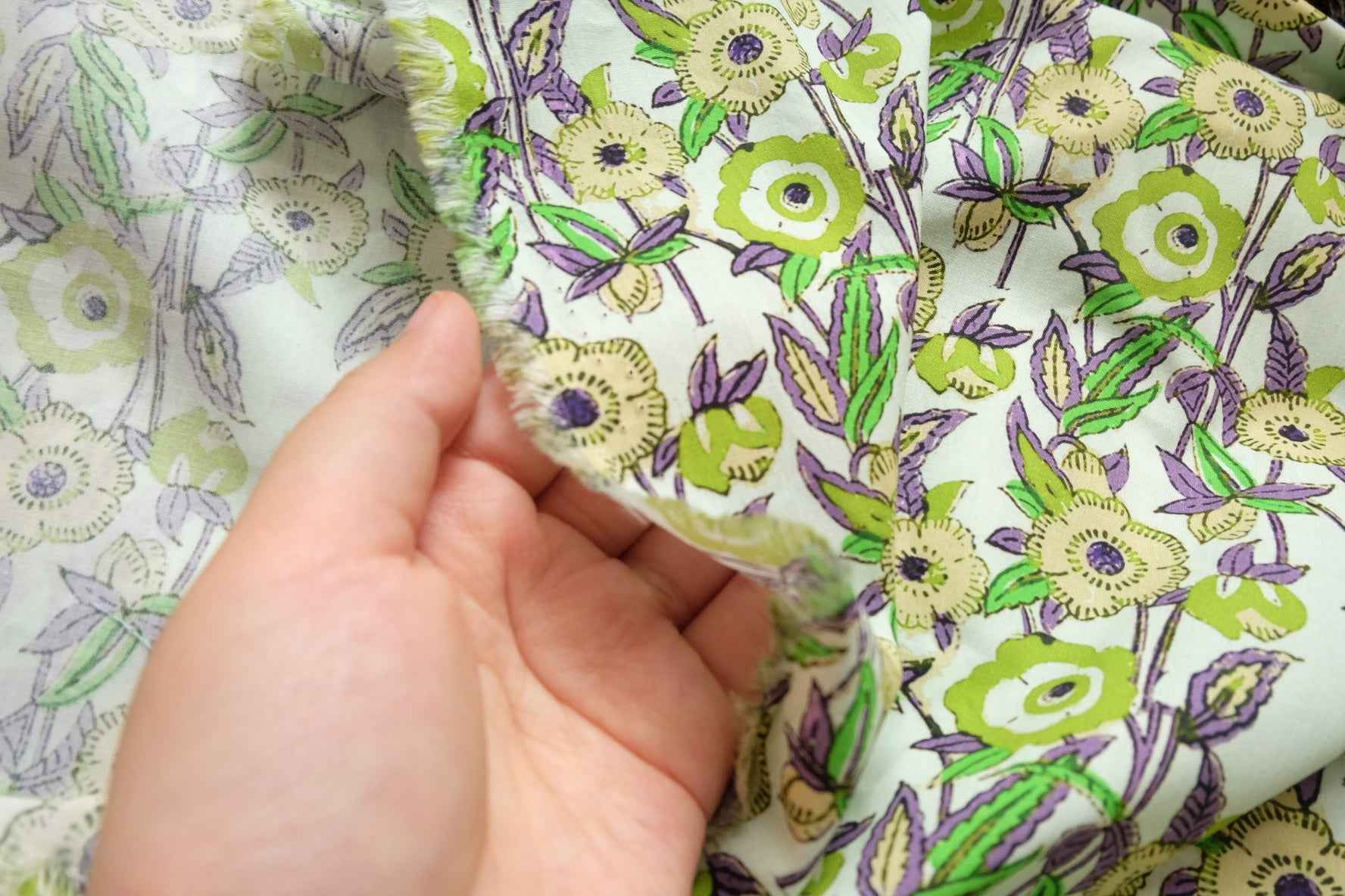 Green Vintage Floral Cotton Poplin Fabric, 60s Cotton Shirting Weight, 2.19 Yards