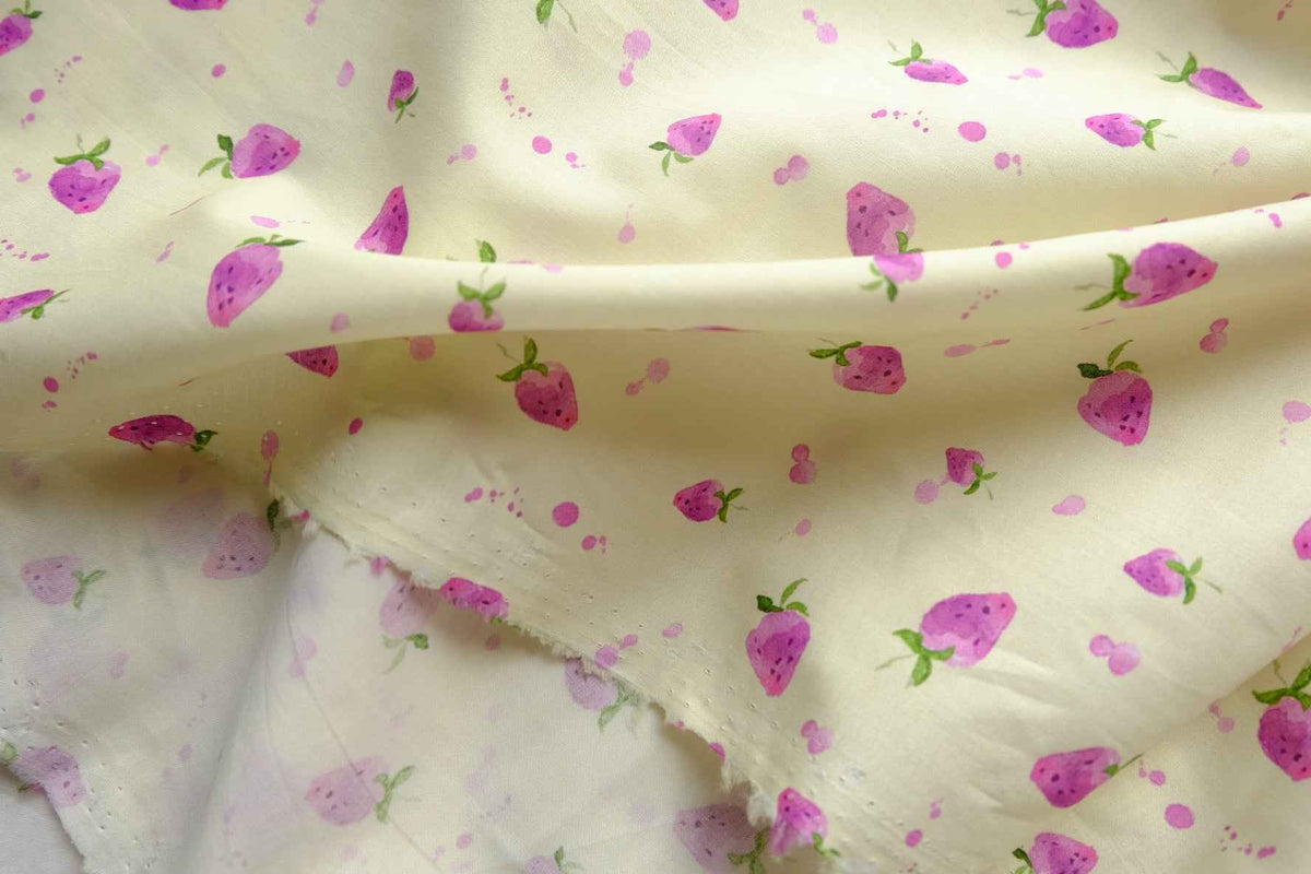 Strawberry Cotton Lawn — 2.2 yd