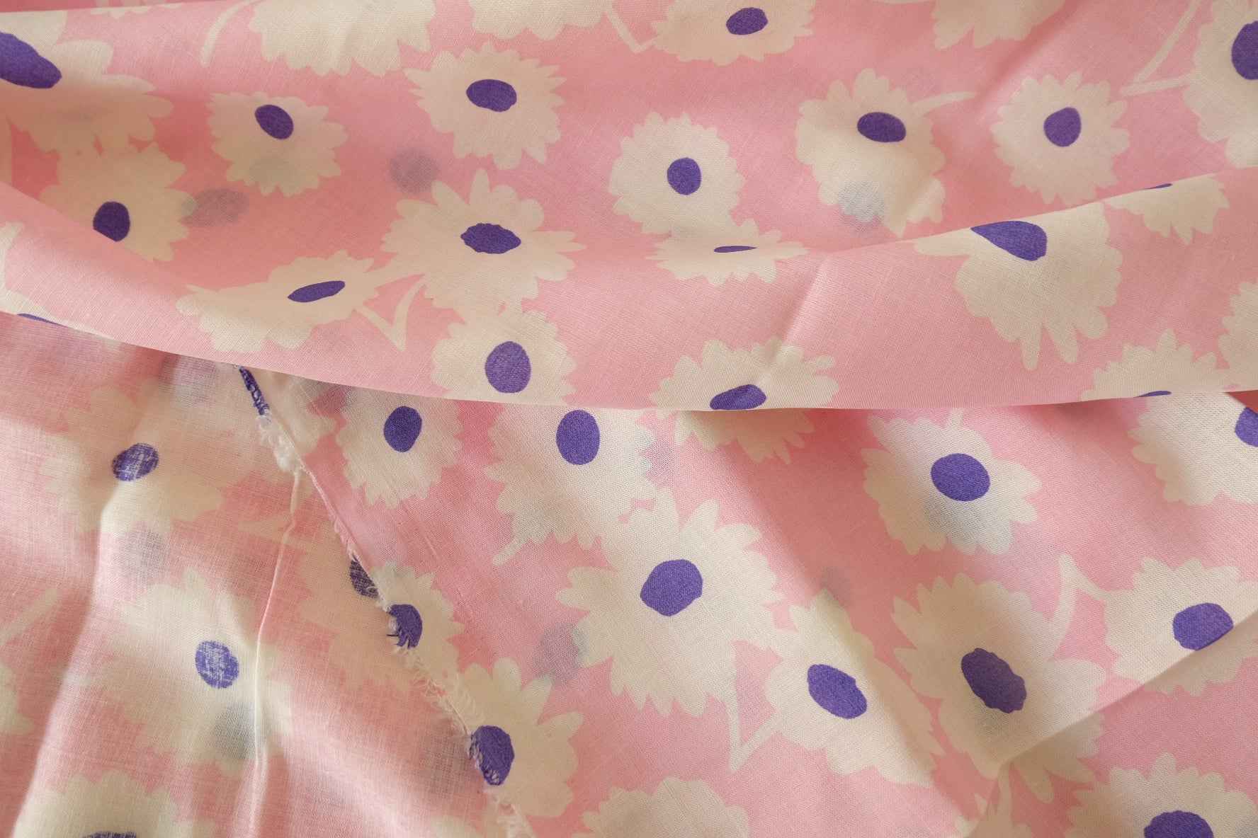 Pink Daisy Linen Fabric – 2.19 yd