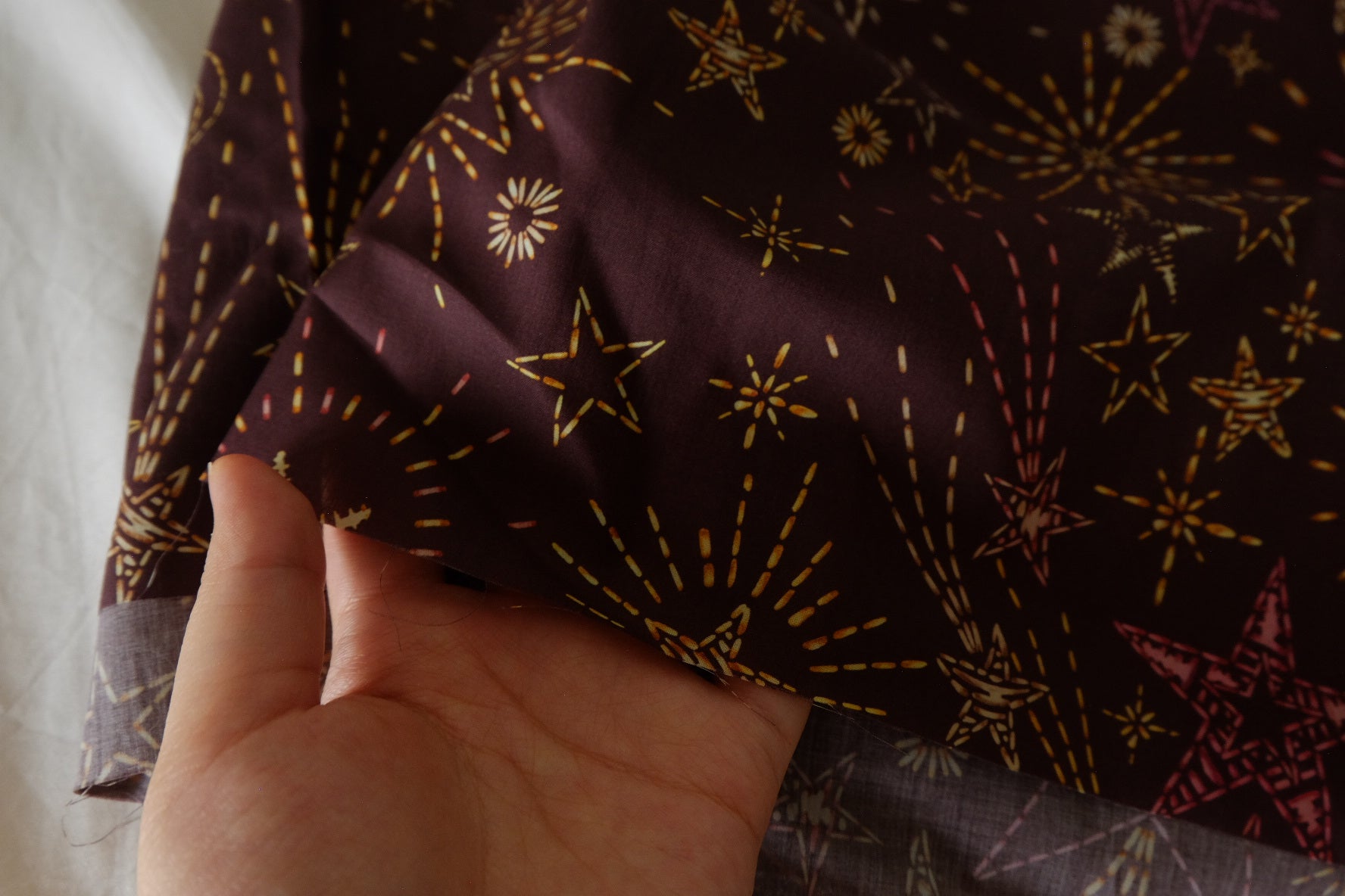 Dark Starburst Cotton Lawn Fabric – 1.2 yd