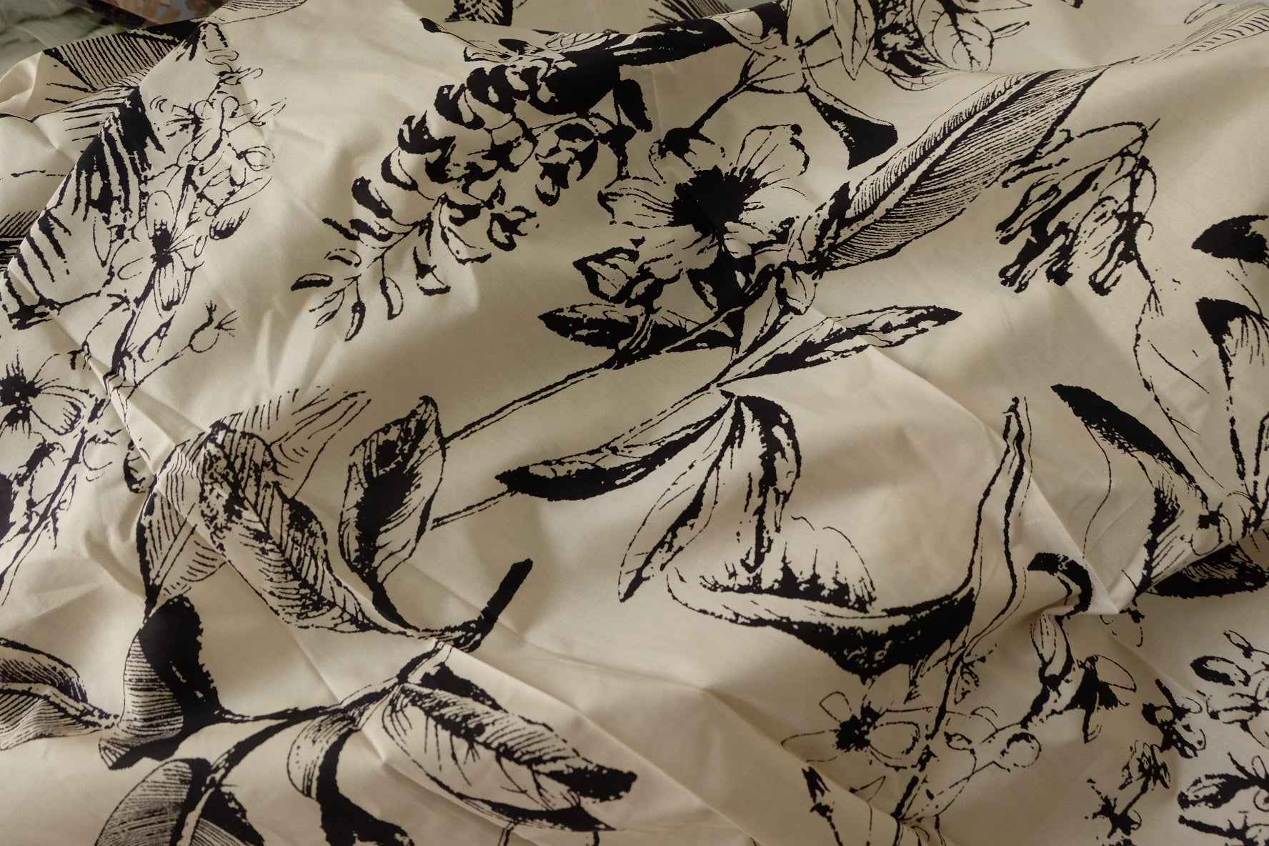 Black & White Botanical Cotton Poplin Fabric – 4.4 yd
