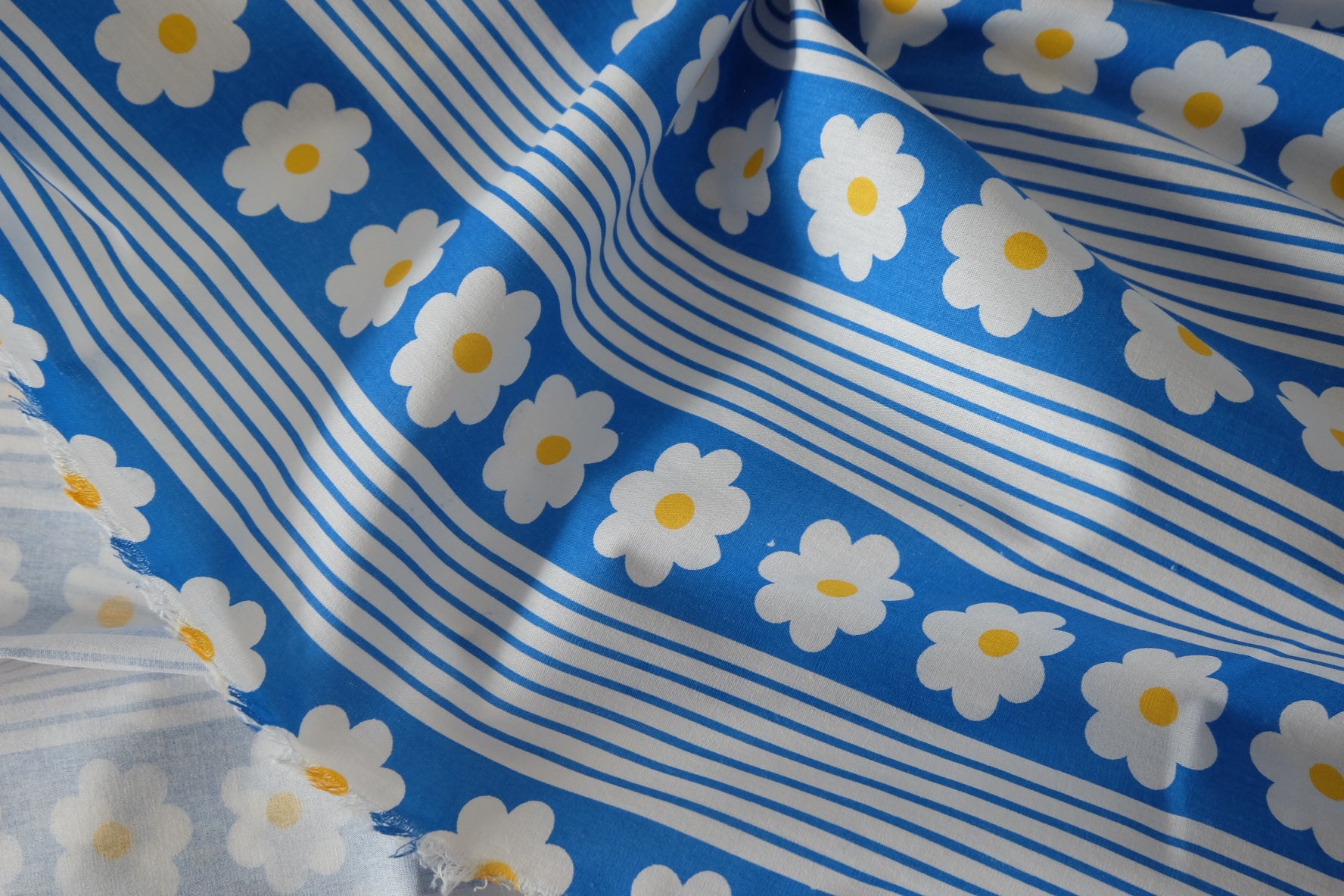 Blue Stripe Daisy Cotton Poplin Fabric – 2.2 Yards