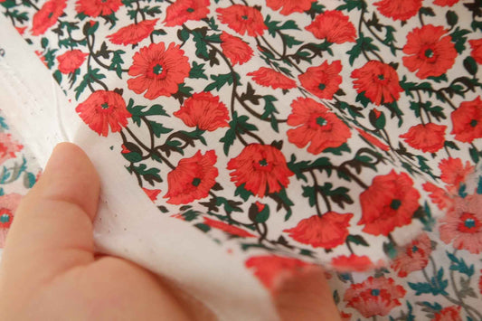 Vintage Red Flower Cotton Lawn Fabric – Cream Botanical Print – 2.1 yd