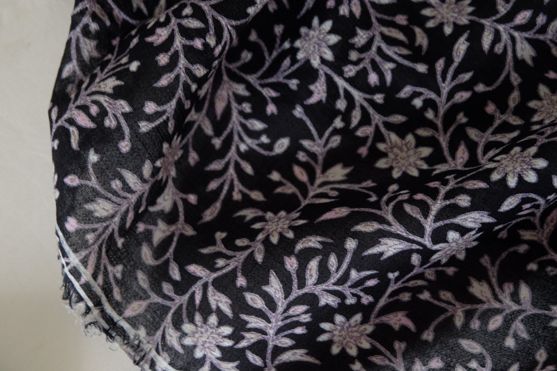 Black Vine Floral Cotton Linen Fabric-1.64 yd/2.2 yd