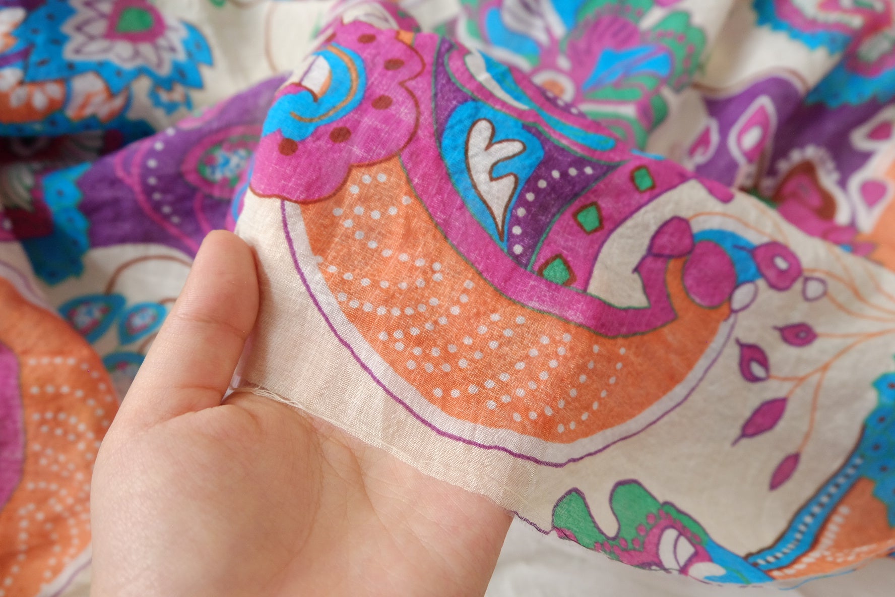 Bold Paisley Tencel Cotton Fabric – Soft, Airy Vintage Dress Fabric (3.28 yards)
