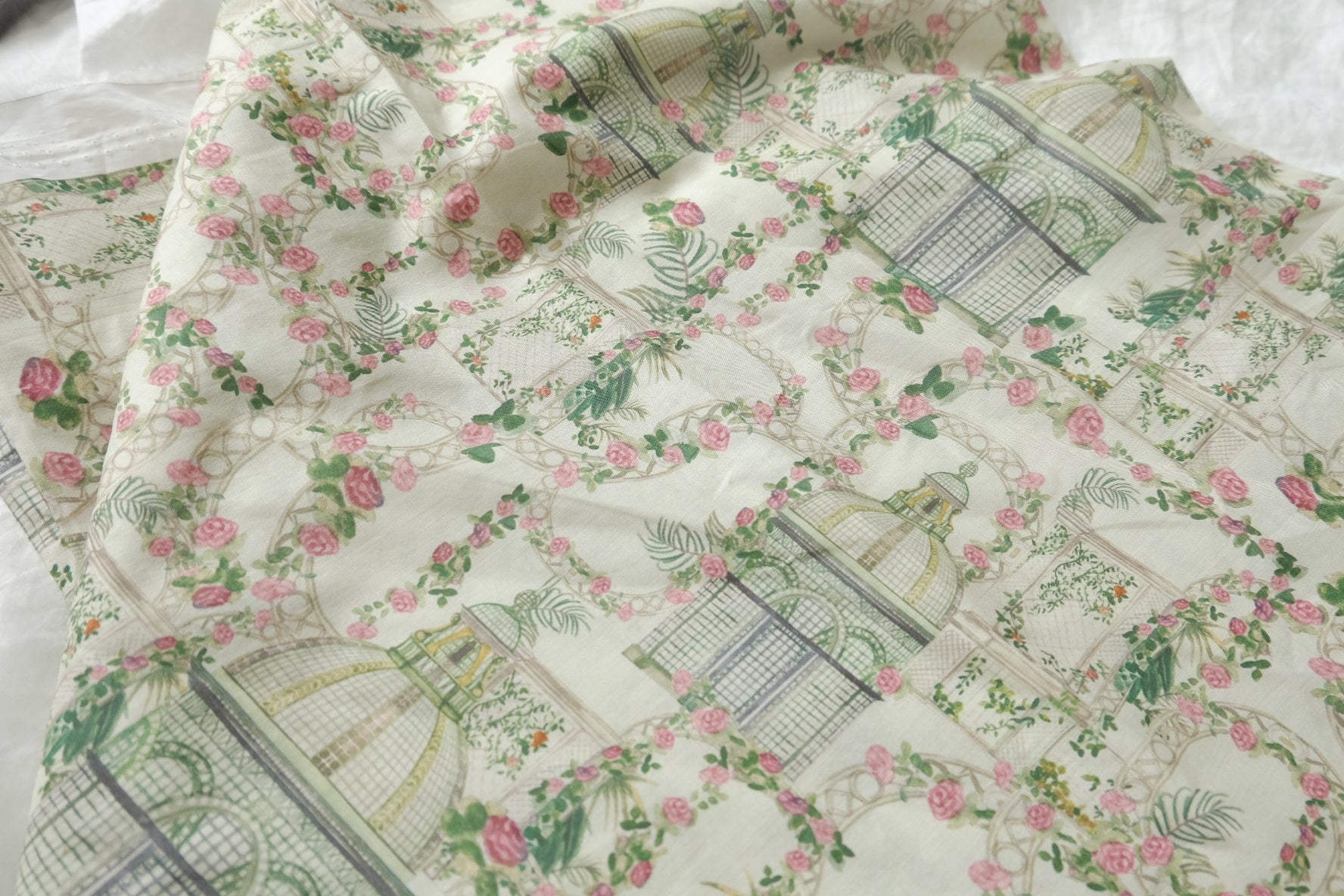 Greenhouse Rose Garden Cotton Lawn Fabric - 1.31 yd
