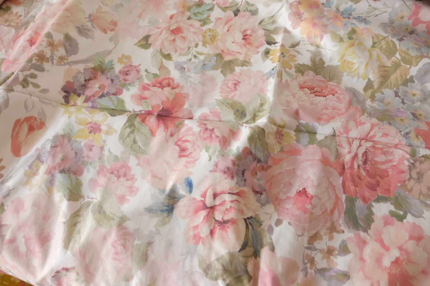 Romantic Watercolor Rose Stretch Cotton Poplin Fabric – 2.8 yd
