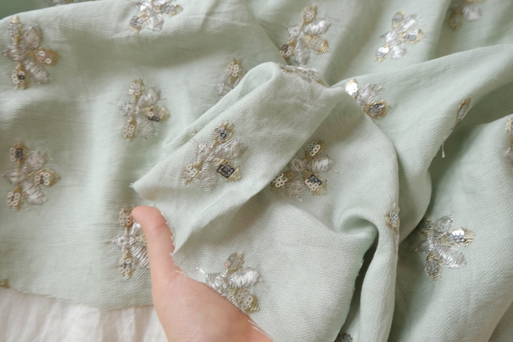 Sequin Bee Lyocell Linen Blend, 2.19 Yards