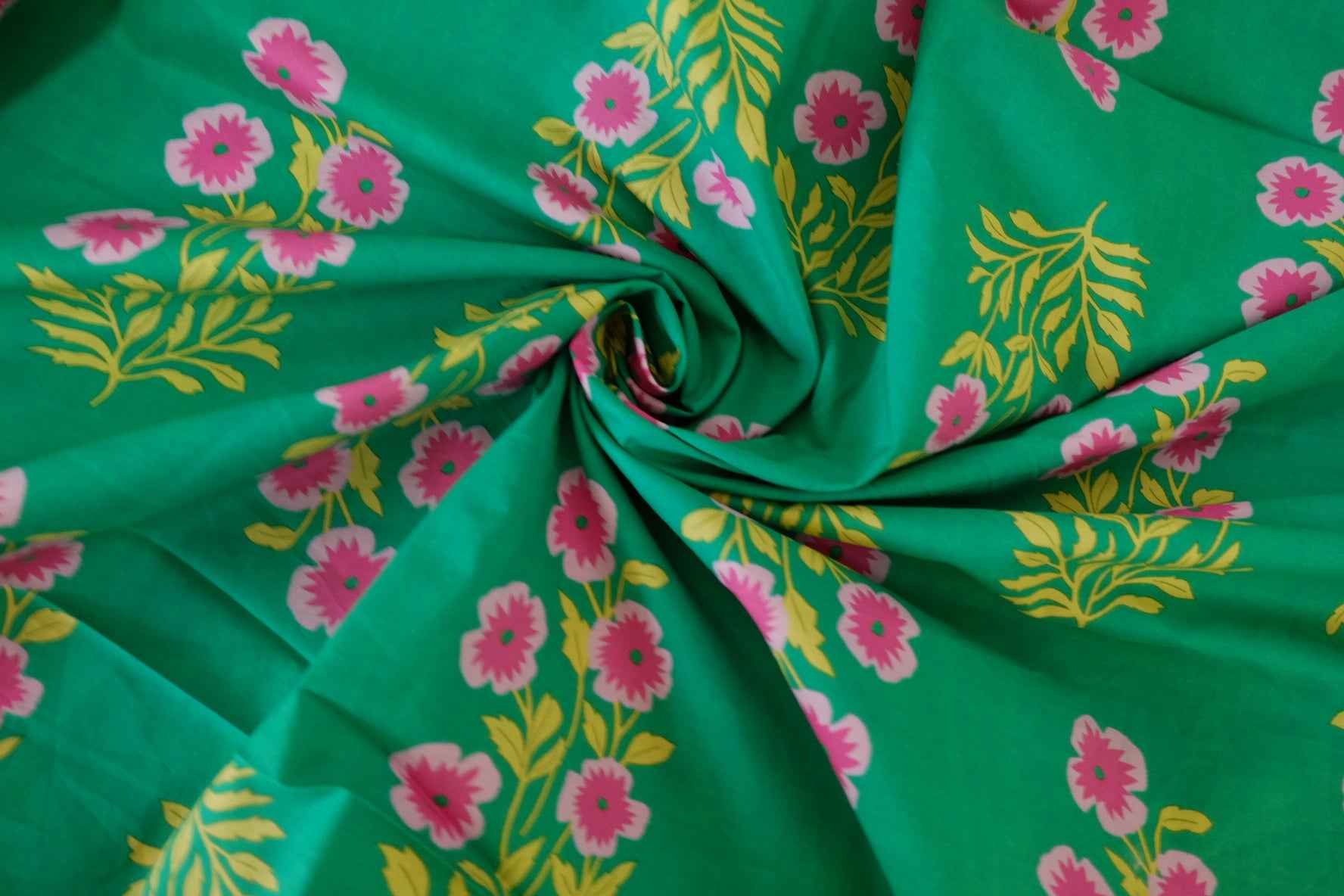 Emerald Pink Floral 60s Cotton Poplin Fabric – 3.1 yd
