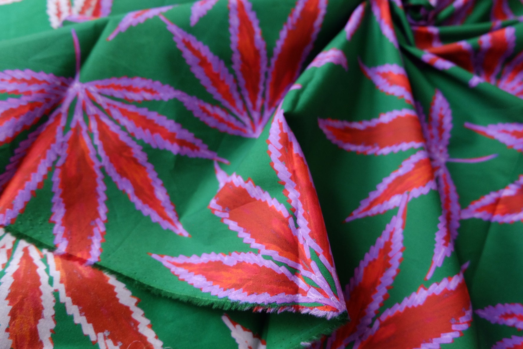 Bold Maple Leaf Print Cotton Poplin Fabric 2.2 Yards