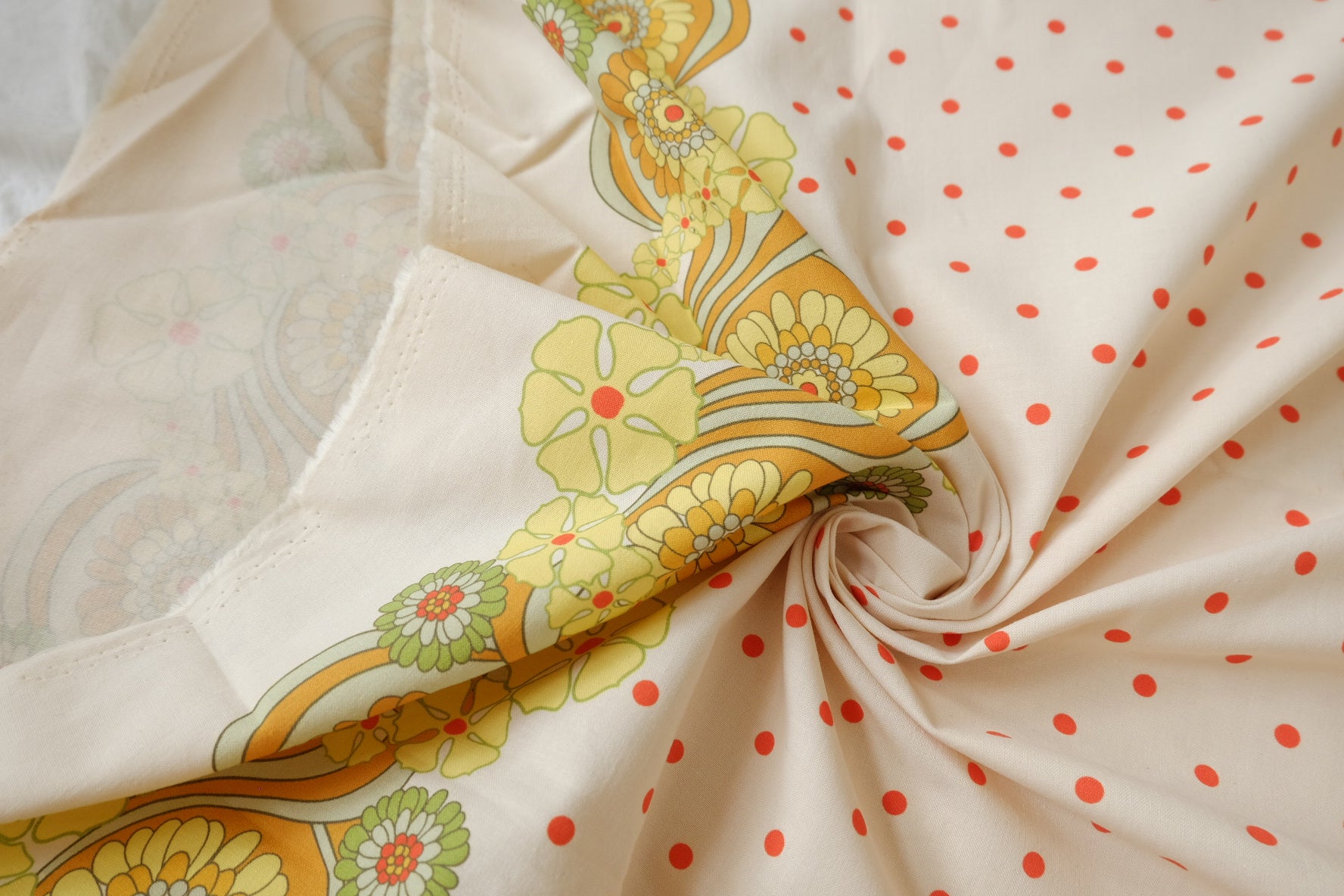 Retro Border Print Linen Cotton, 1.64 Yards