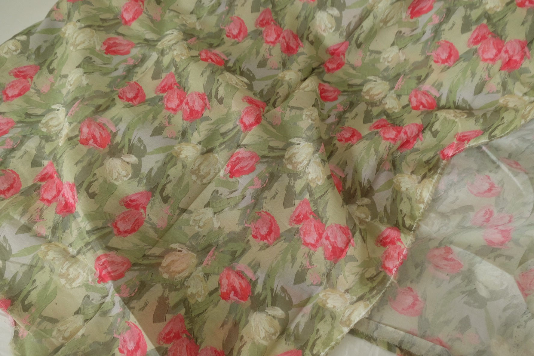 Painterly Tulip Cotton Fabric - 3.3 yd
