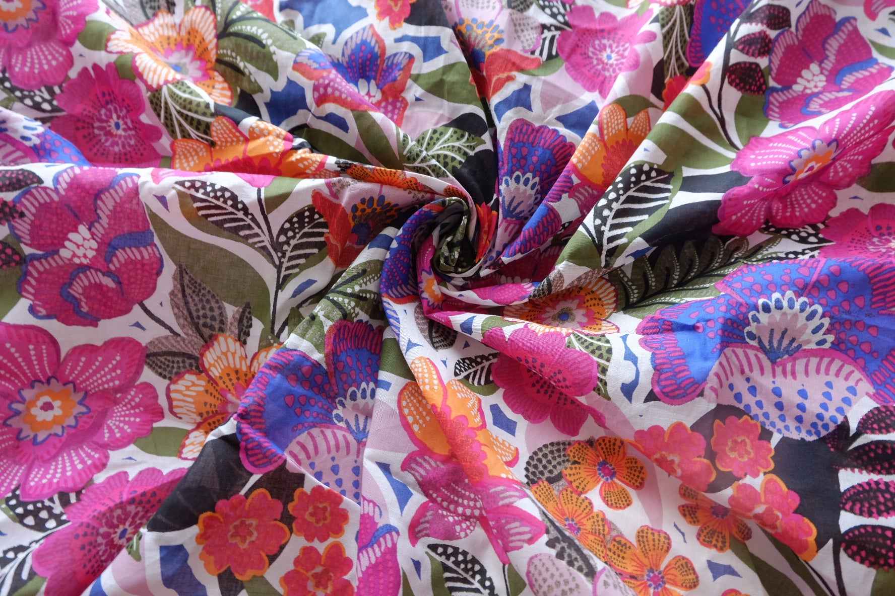 Bright Tropical Floral Lightweight Cotton Fabric -2.2 yd