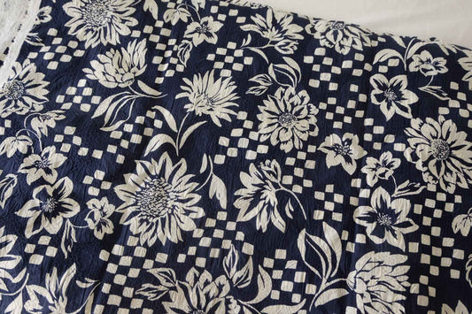 Textured Floral Salt-Shrink Cotton Fabric – 1.6 yd