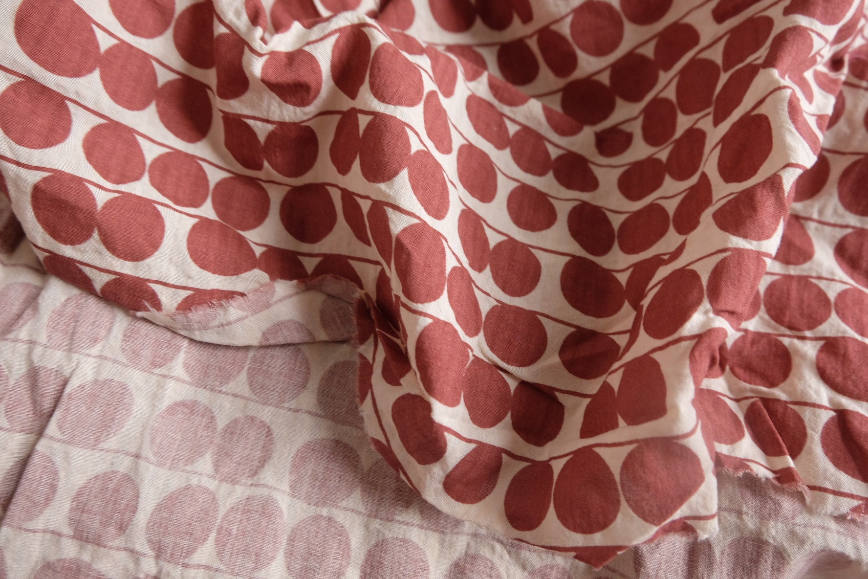 Red Leaf Washed Textured Cotton Fabric - 3.28 yd