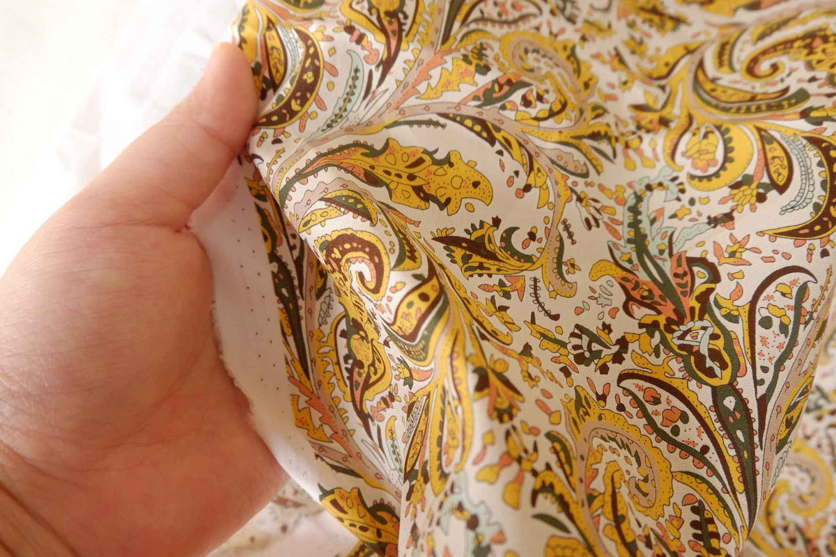 Golden Paisley Garden Fine Cotton Poplin – 3.28 yd