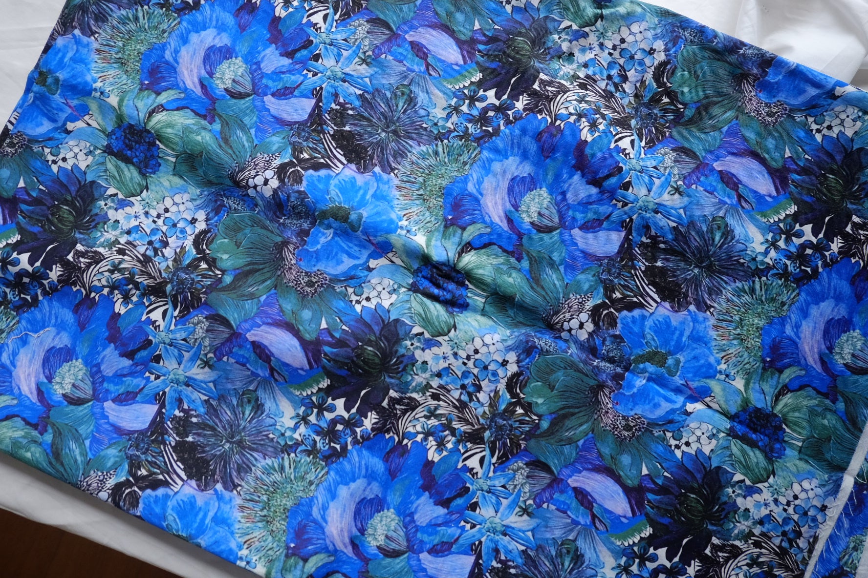 Deep Blue Botanical Cotton Twill – 2.2 yd/1.1 yd