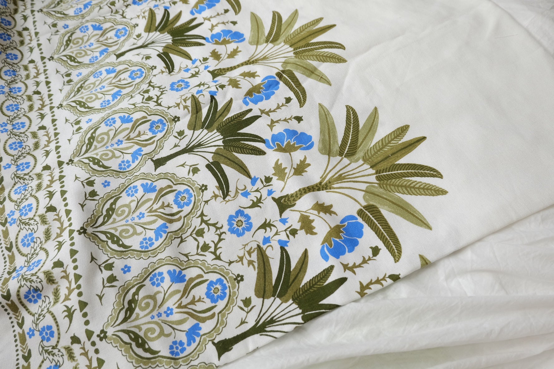Washed Double-Border Floral Linen in Olive & Blue — 1.64 Yards