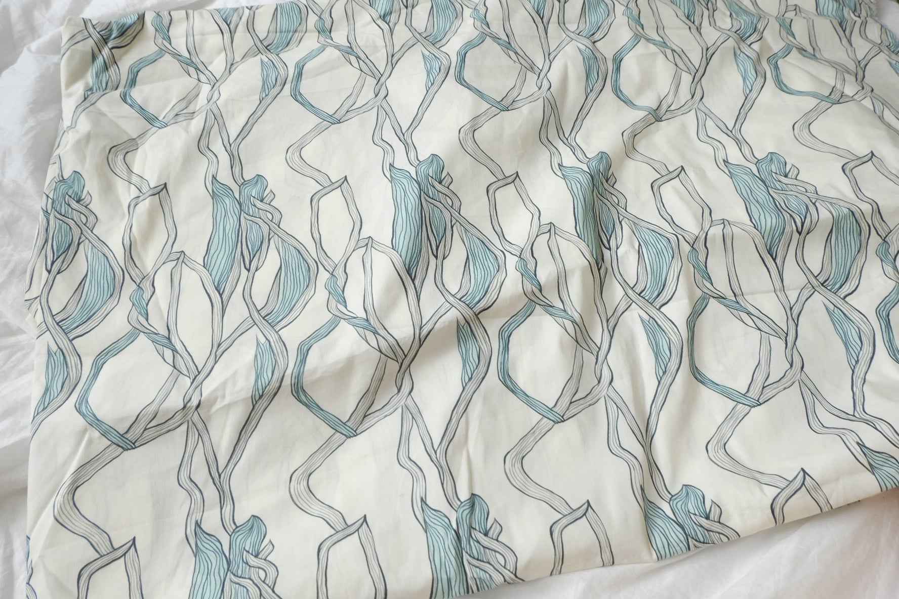 Abstract Botanical Stretch Cotton Poplin Fabric, Crisp Shirting Weight, 1.64 Yards