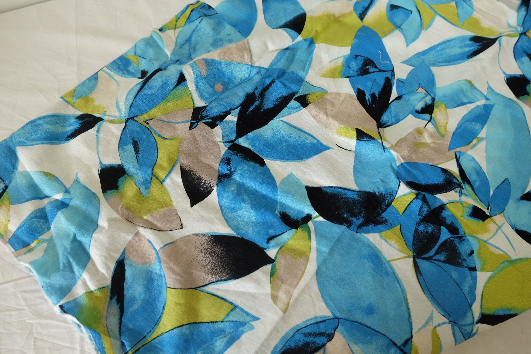 Blue Abstract Leaf Linen Cotton Blend — 1.64 yd