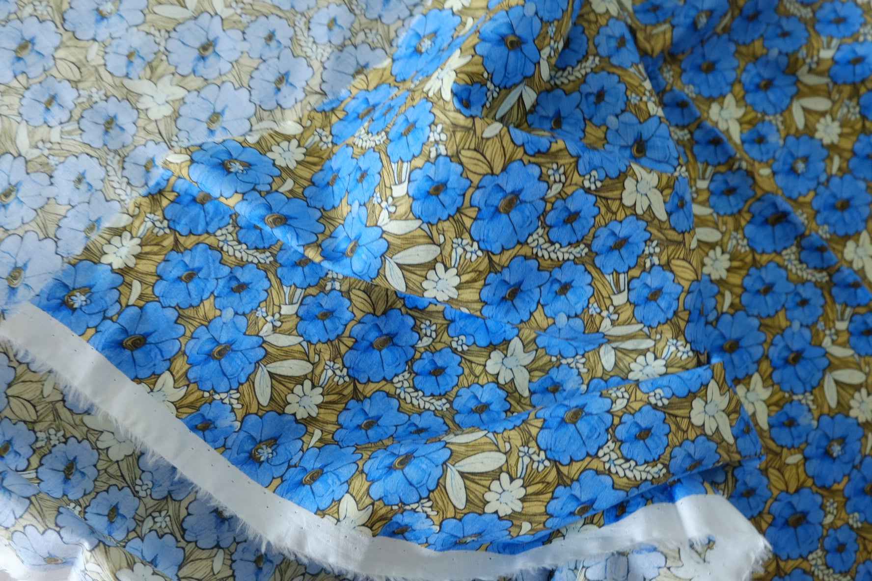 Vintage Blue Floral Cotton Lawn Fabric – 2.2 yd