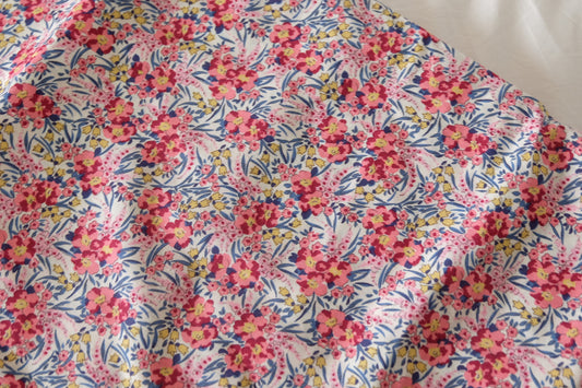 Red Pink Floral Fine Cotton Poplin Fabric – 3.3 Yards