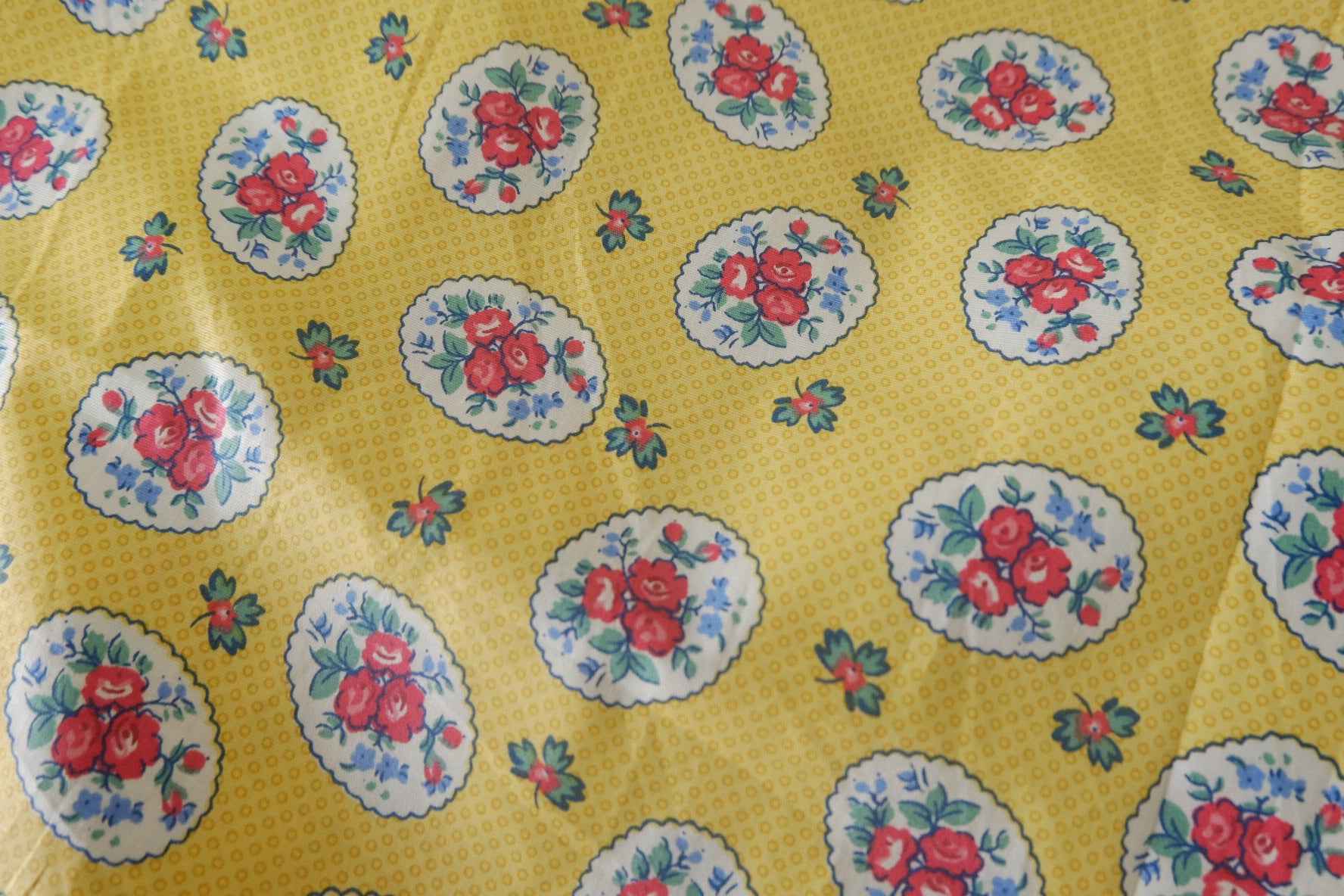 Vintage Rose Medallion Cotton Poplin Fabric – 1.6 yd