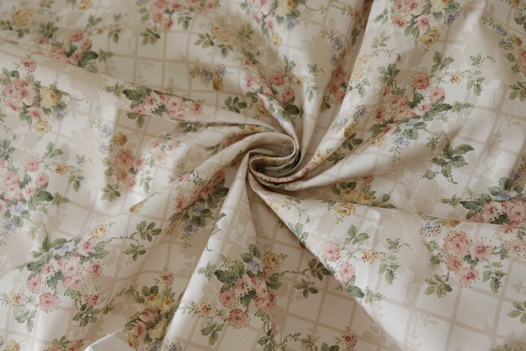 Vintage Rose Plaid Stretch Cotton Twill – 1.6 yd