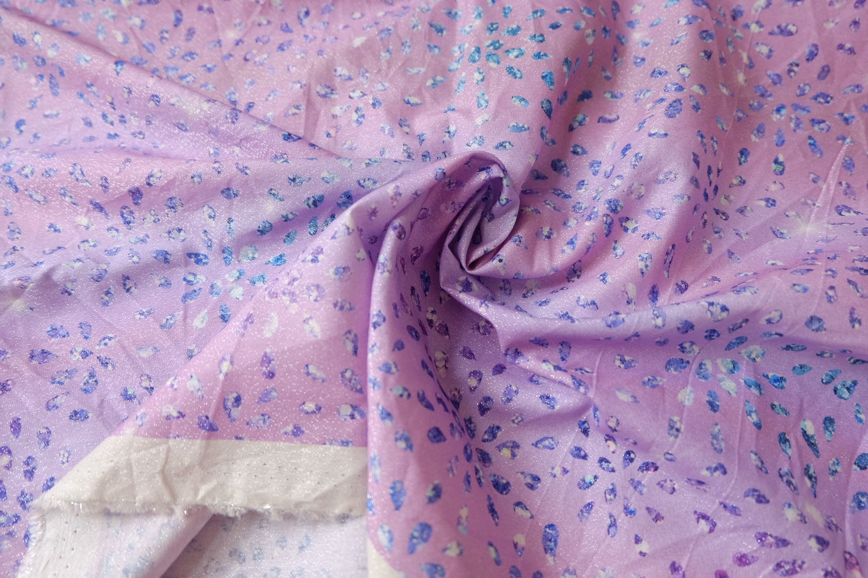 Lavender Starburst Foil Cotton Fabric 2.0 Yards