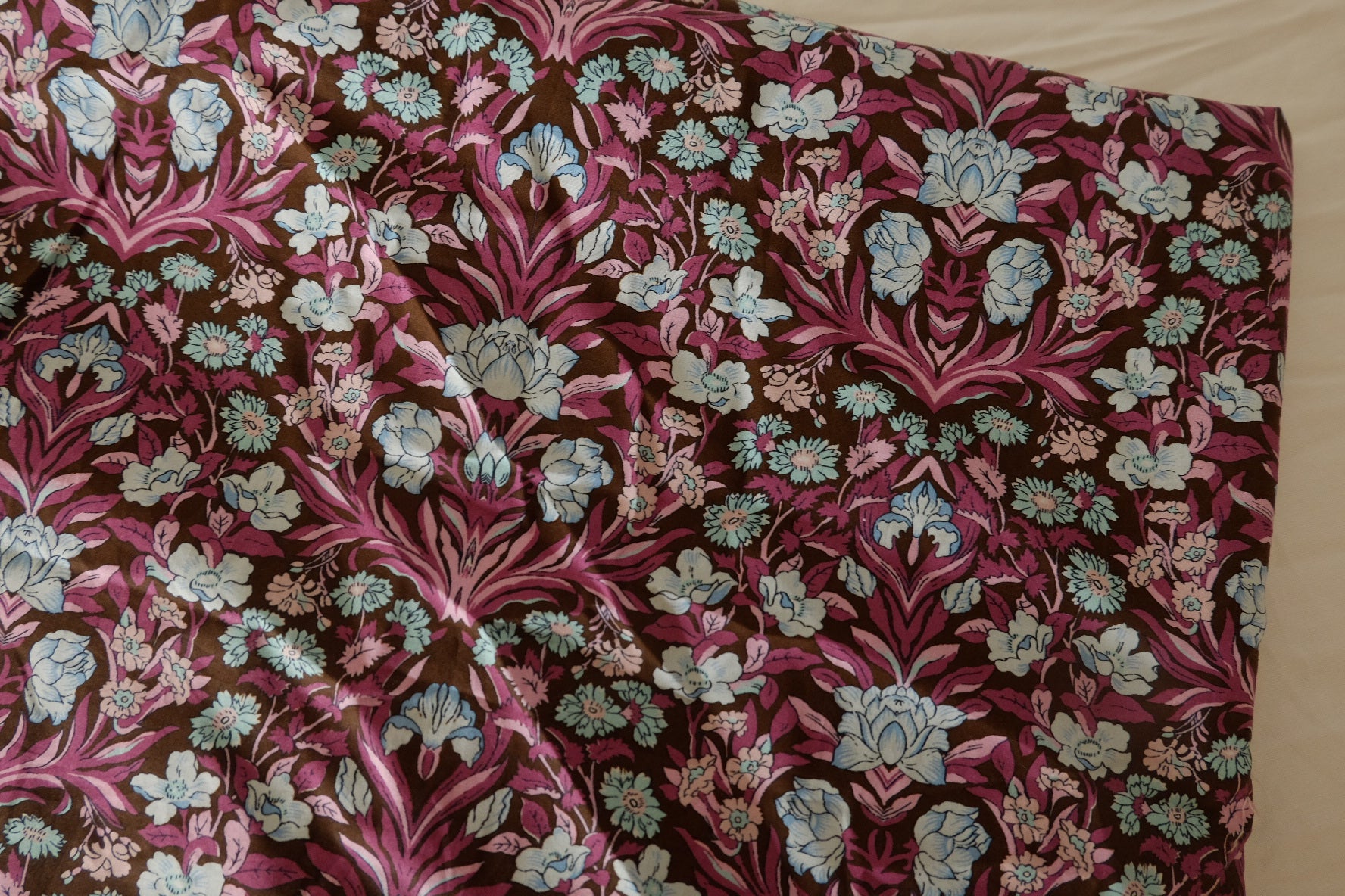 Vintage Botanical Cotton Lawn Fabric - 2.2 yd