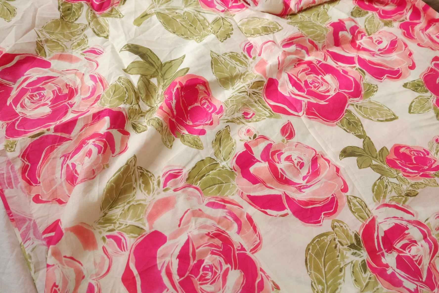 Bright Rose Print Lightweight Cotton Fabric — 3.50 yd