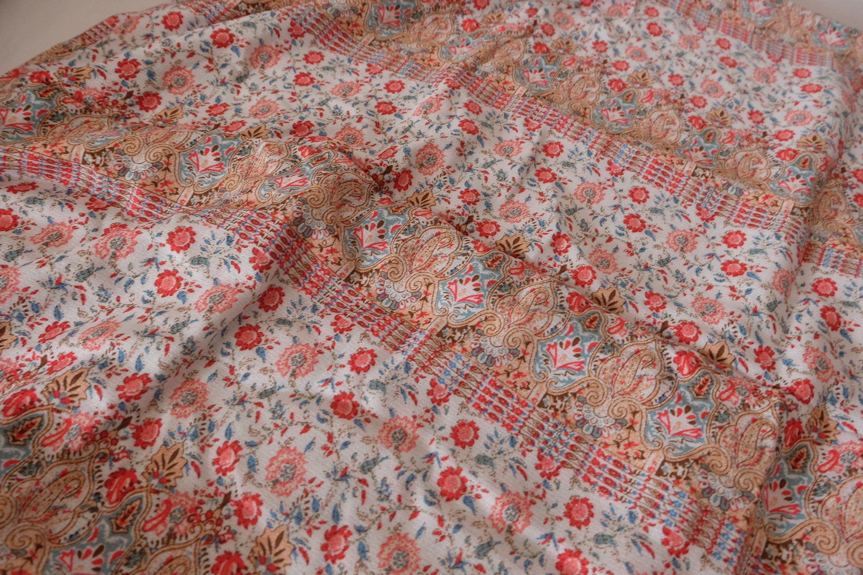 Vintage Paisley Border Print Rayon Fabric – 3.3 yd